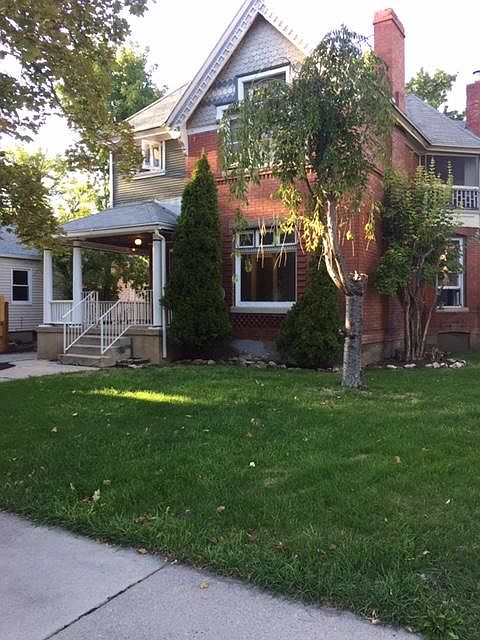 1st image of 925 E Logan Ave #1
