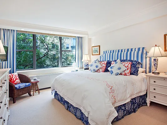 Sold by Sotheby's International Realty | media 7