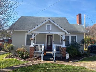 306 Bidwell St, Franklin, NC, 28734