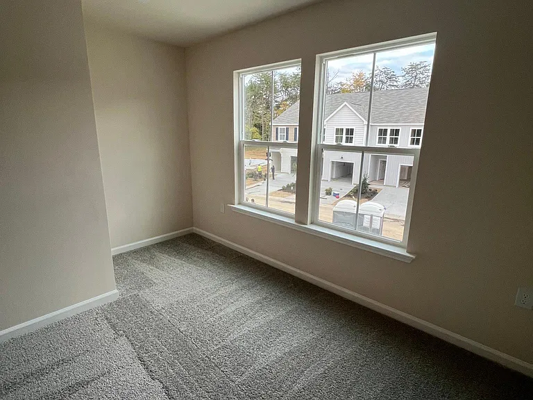 872 Falls Grove Trl — Photo 16