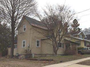 701 Michigan St, Petoskey, MI 49770