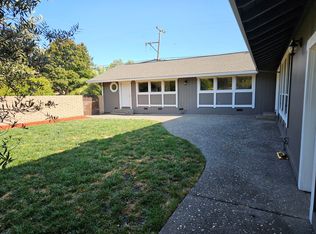 2203 Gainsborough Ave, Santa Rosa, CA 95405