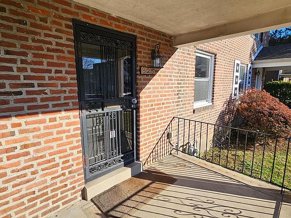 4th image of 825 Laurel Rd