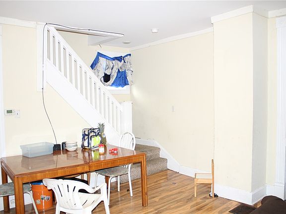 4th image of 770 W State St