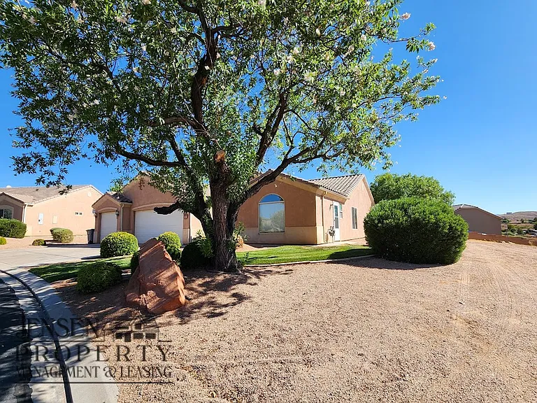 1630 E 2450 S #216 — Photo 3