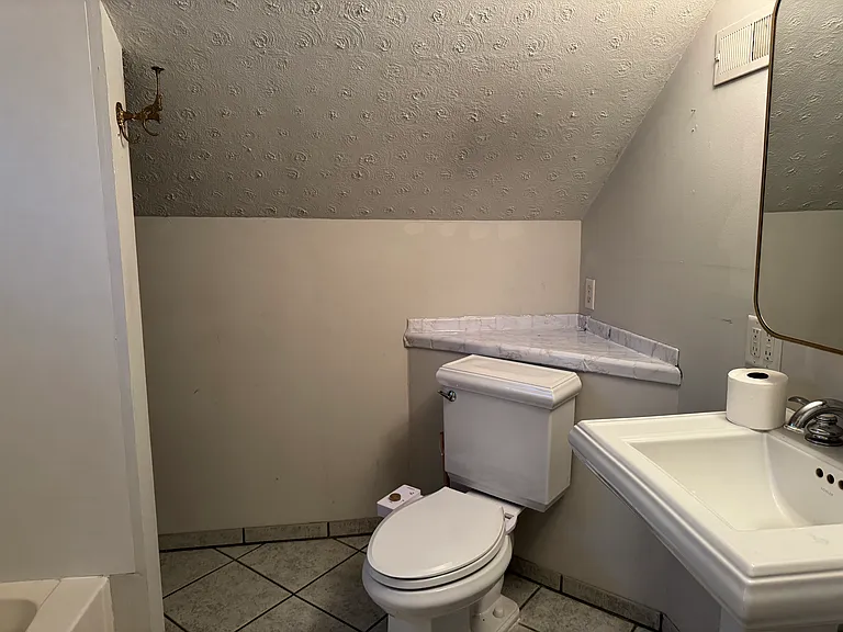905 S Prairie St — Photo 37