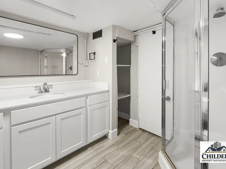 202 N Hooker St — Photo 19