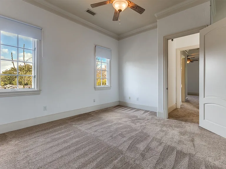 6416 Dykes Way — Photo 10