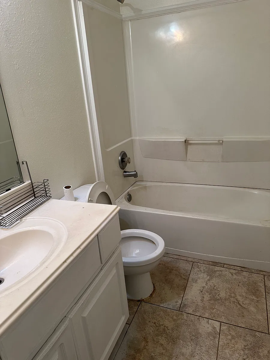 Building Photo - 9319 Belleclaire Ln