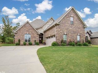 137 Majestic Cir, Maumelle, AR 72113
