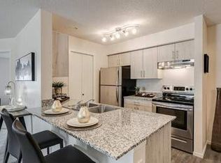 635 Secord Blvd NW, Edmonton, AB T5T 7M3