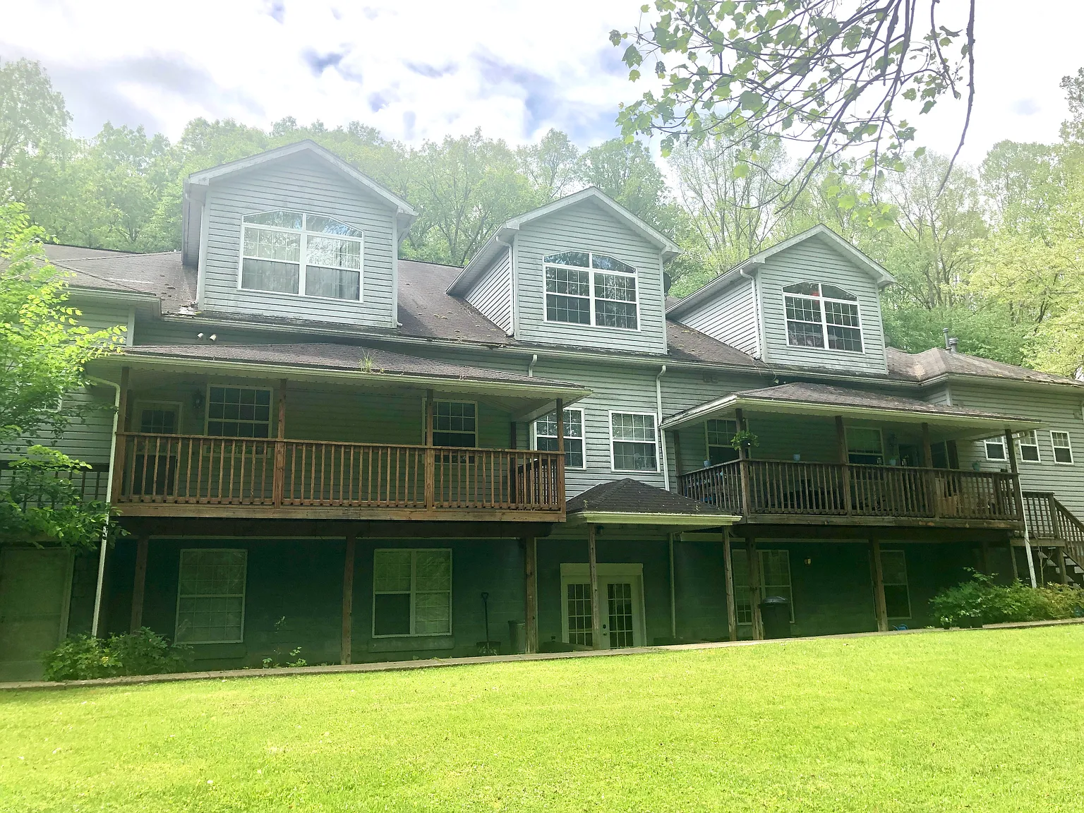 3 Shanes Villa — Photo 1