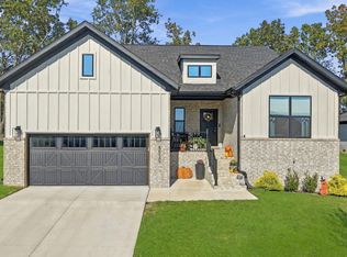 5529 E Wild Horse Drive, Springfield, MO 65802