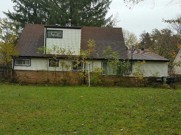 4th image of 444 Wildwood Dr