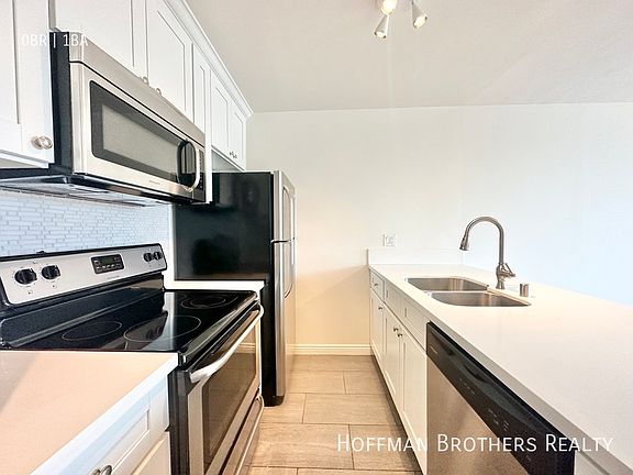 3rd image of 726 N West Knoll Dr #212