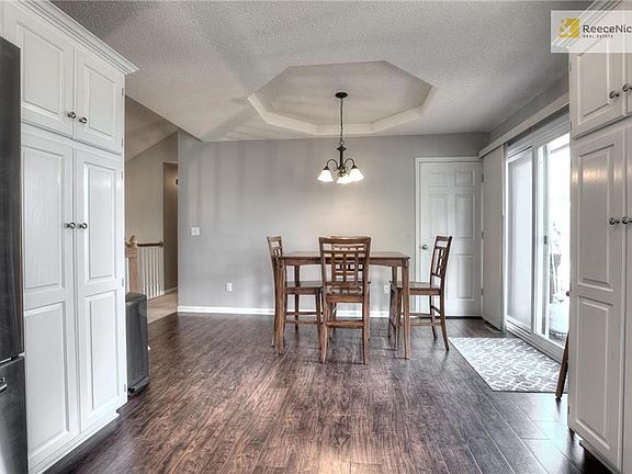 Dining area open from the kitchen