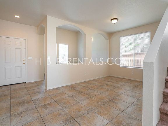5th image of 358 Burlington Dr