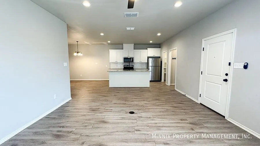3 bedroom/ 2 Bath | Frenship ISD |2401 Quitman Ave. #A — Photo 2