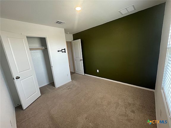 4th image of 316 Enclave Manor Dr