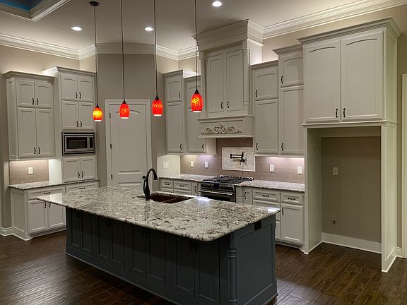 3rd image of 200 Pecan Park Dr