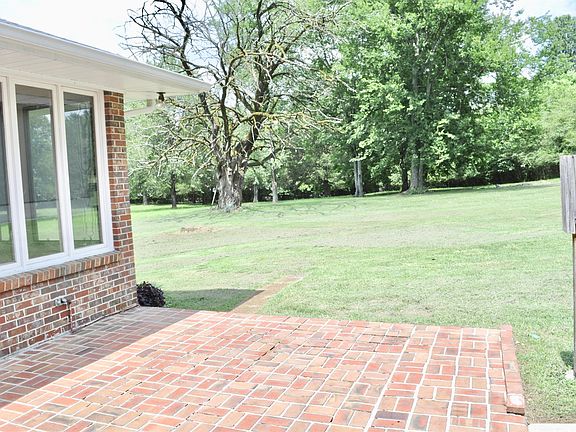 4th image of 1808 Hillwood Dr