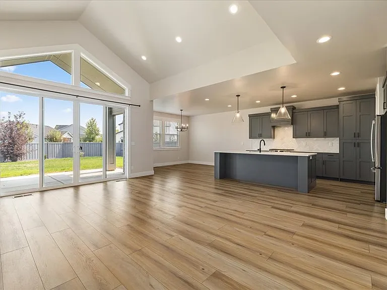 10273 Loneleaf Dr — Photo 7