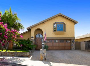 6180 Nauru St, Cypress, CA 90630