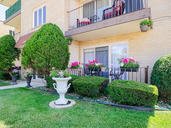 4th image of 6111 W Leland Ave APT 101