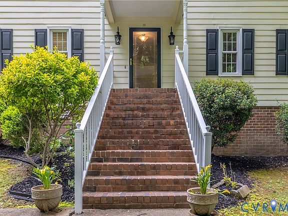 3rd image of 7818 Little Ridge Ct