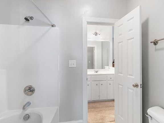 2nd image of 4901 Shepherds Way Dr