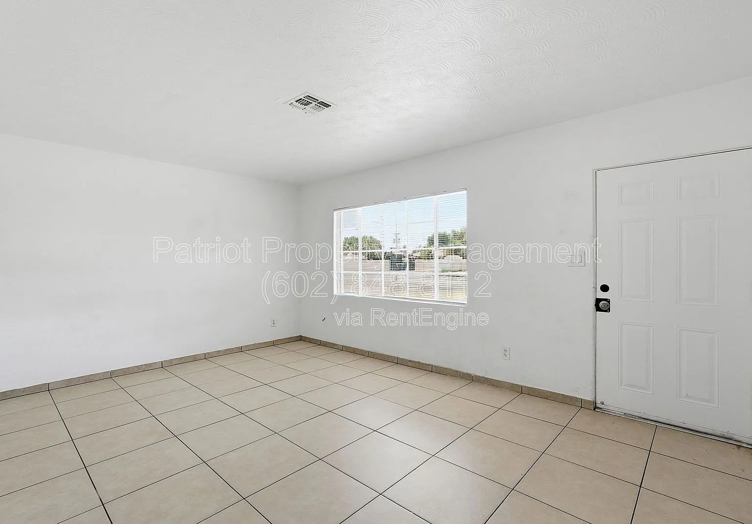 3 bed, 1.0 bath, 1180 sqft, $1,750 — Photo 3