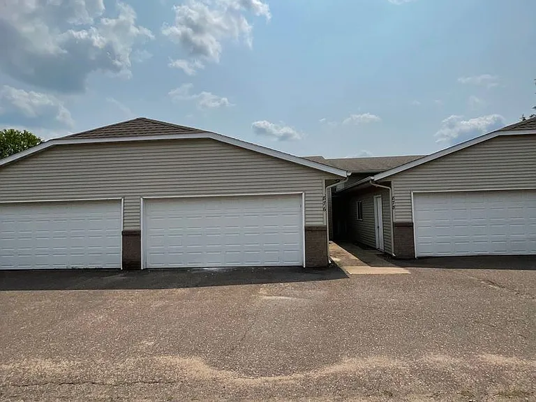 874 Kari Dr — Photo 1