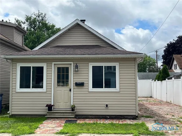 3206 135th St, Toledo, OH 43611