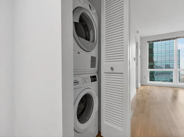 77 Hudson Street image 18 of 28