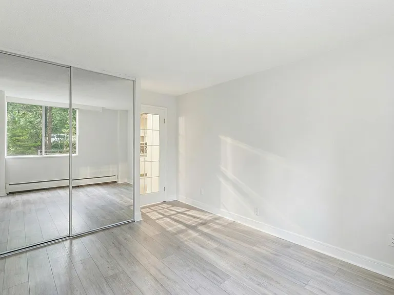 2012 Fullerton Ave #218 — Photo 8