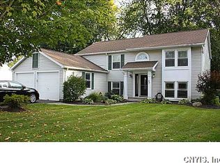 67 Inglesid Ln, Liverpool, NY 13090