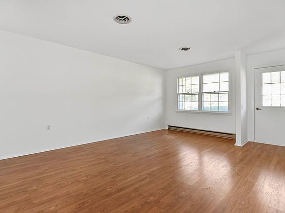 4th image of 89 Norwalk Ave #73