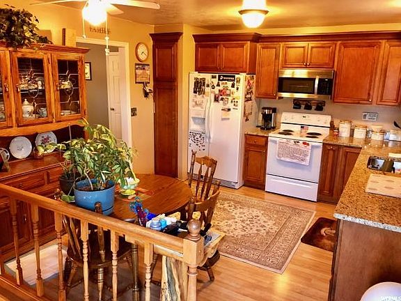 5th image of 3088 S Winston Dr