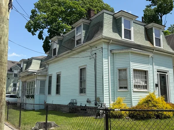 48 Williams Ave, Hyde Park, MA 02136