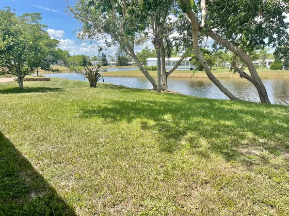 23 Rio Verde Way, Port St Lucie, FL 34952
