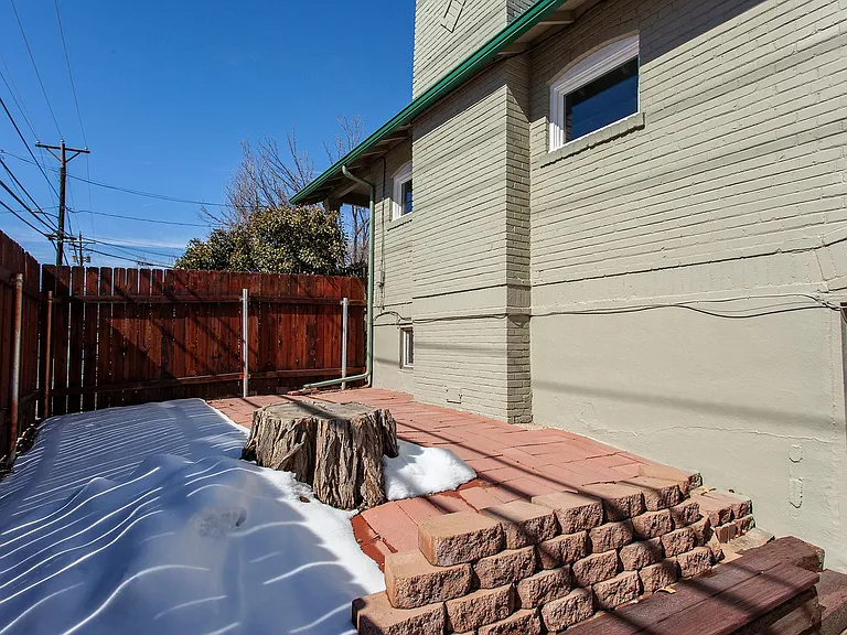 359 W 11th St — Photo 16