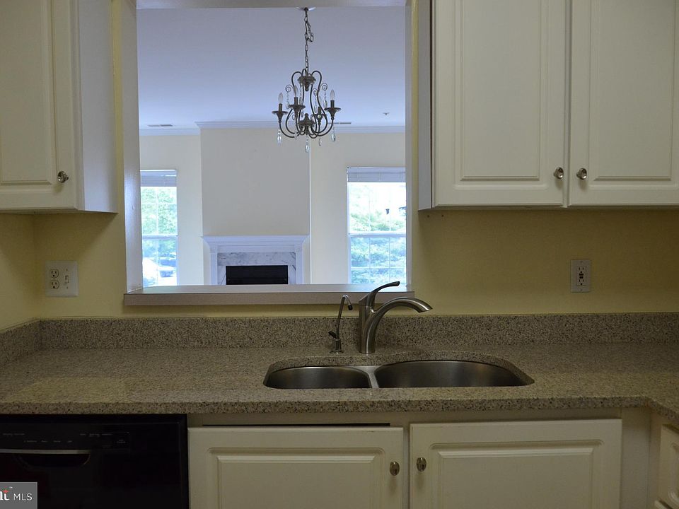 1st image of 6990 Falls Reach Dr APT 204
