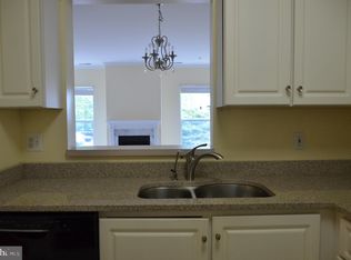 6990 Falls Reach Dr APT 204, Falls Church, VA 22043