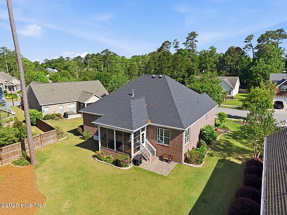 2nd image of 406 Longmeadow Drive