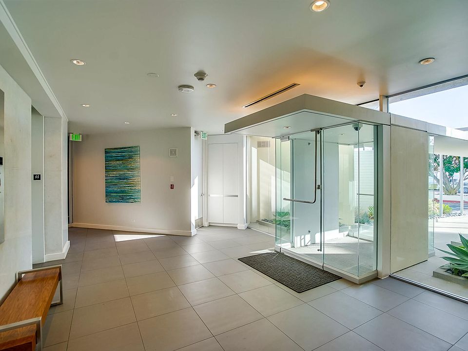 Updated Lobby with views to the ocean