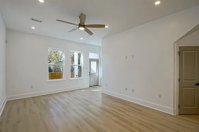 3738 Bruxelles St #3738 — Photo 9