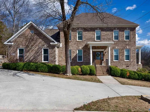 2129 Springhouse Rd SE, Huntsville, AL 35802