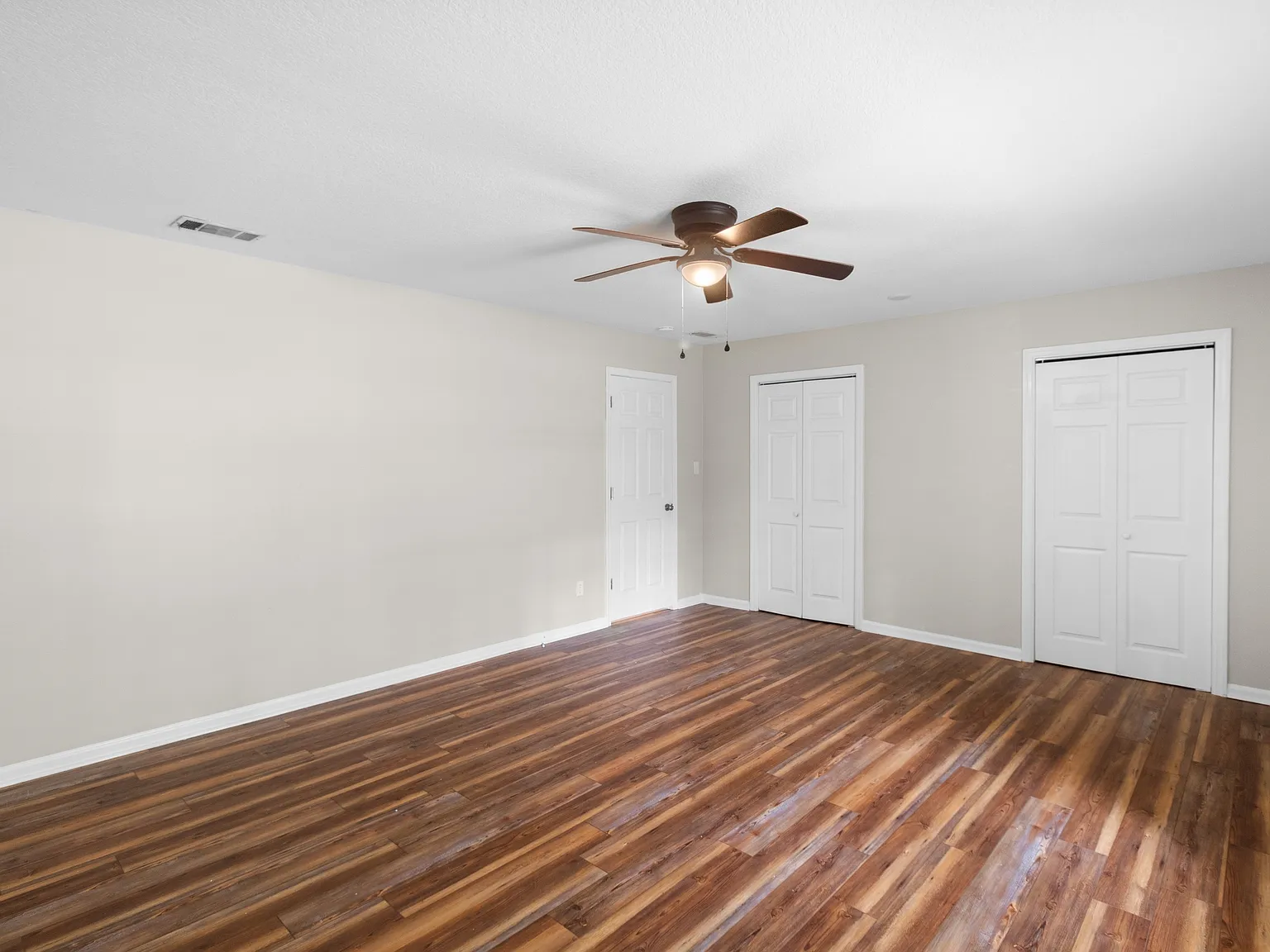 605 Honeysuckle Lane - - — Photo 2