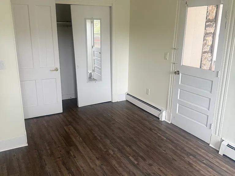 318 Washington St — Photo 6