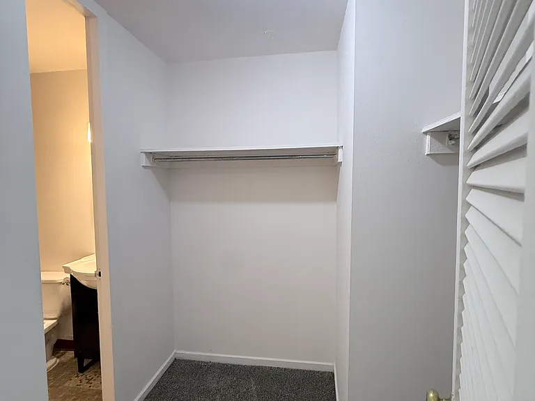 2901 S Michigan Ave #208 — Photo 6